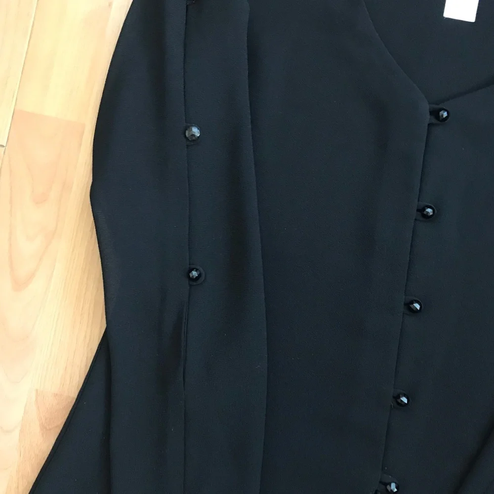 Reposted Like new black dressy blouse for any special occasion size 6 - Picture 6 of 10